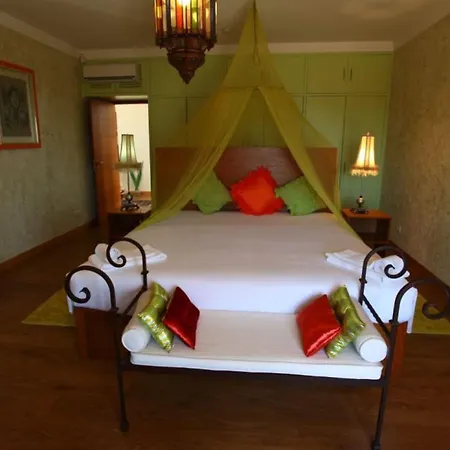 Amazing Portuguese Heroine 6 Bedrooms Stunning Position On The Cliffs Above A