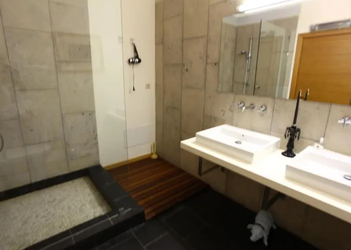 Amazing Portuguese Heroine 6 Bedrooms Stunning Position
