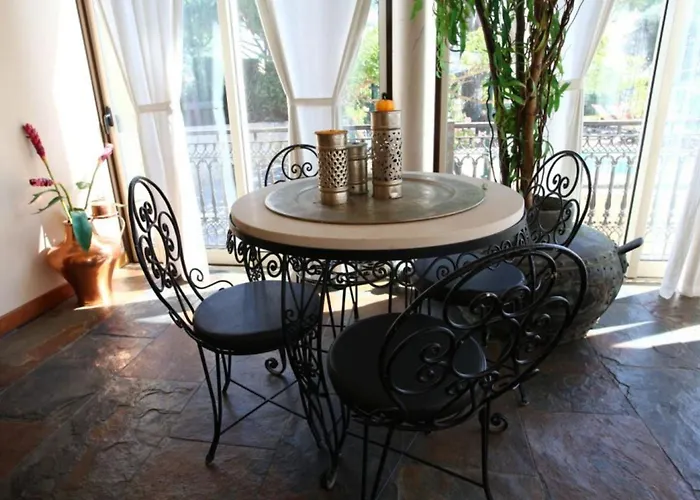 Villa Amazing Portuguese Heroine 6 Bedrooms Stunning Position *