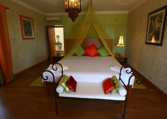 Amazing Portuguese Heroine 6 Bedrooms Stunning Position