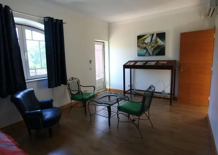 Amazing Portuguese Heroine 6 Bedrooms Stunning Position Villa